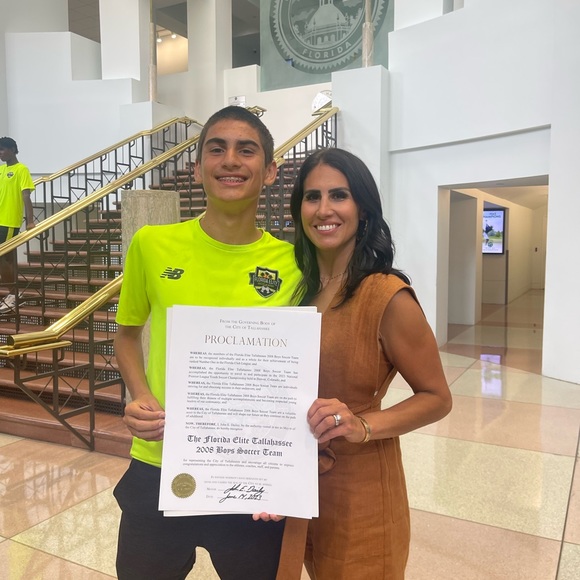 Meet your posher ambassador - Picture 5 of 10